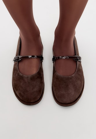 Ballerines CESARE GASPARI en marron