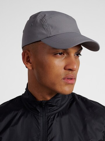 Newline Sports cap in Grey