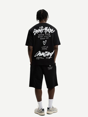 Bershka Póló - fekete