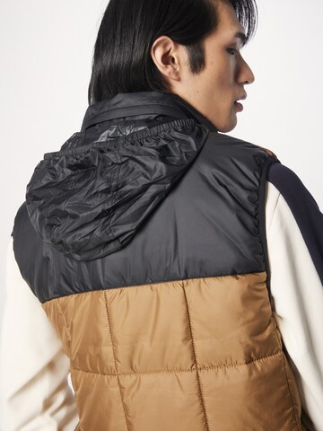 LACOSTE Bodywarmer in Bruin