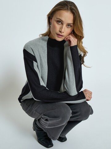 minus - Jersey 'Mireya' en gris