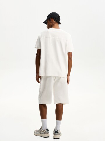 Bershka Loosefit Nadrág - fehér