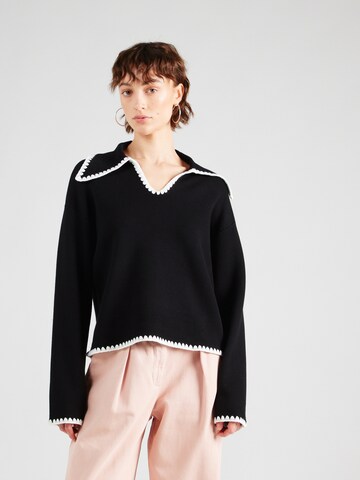 Pull-over 'STITCH' Y.A.S en noir : devant