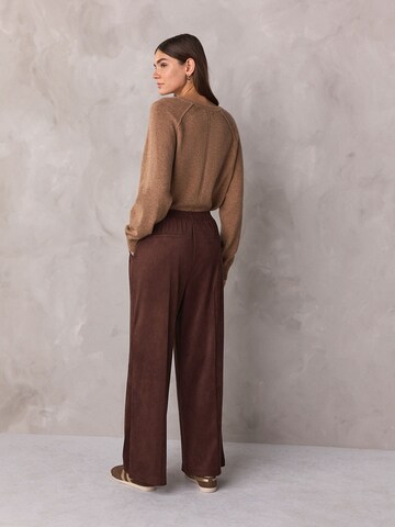 Wide leg Pantaloni di Next in marrone