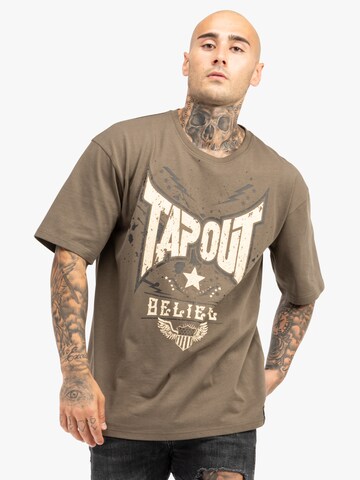 T-Shirt ' DOYLEN ' Tapout en marron : devant