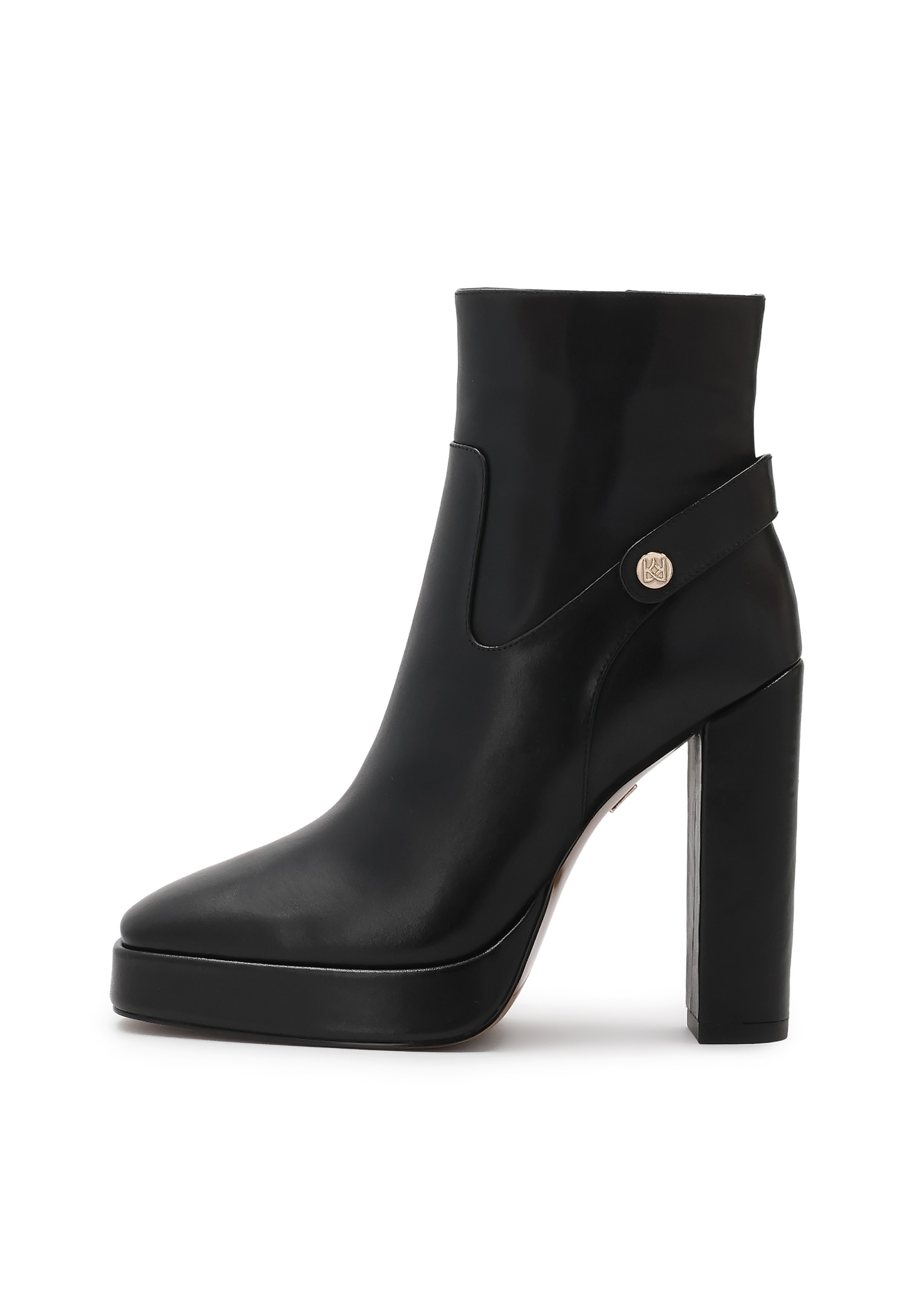 Kazar Bootie in Black: front