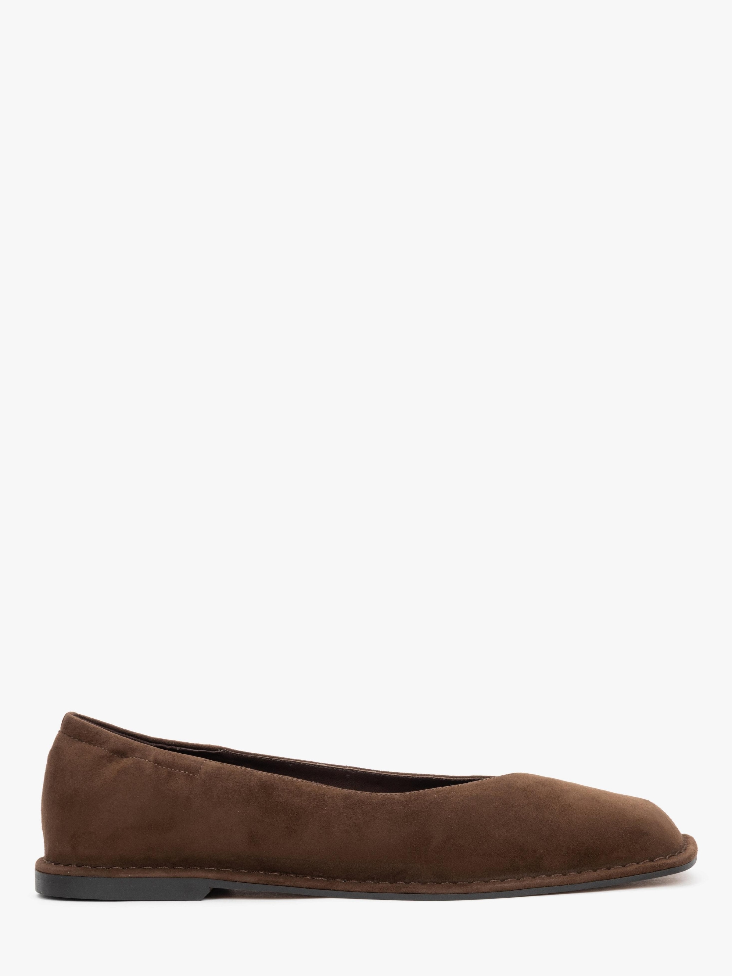 Ballerina '020-22' di Estro in marrone