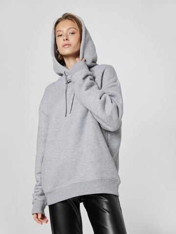 About You x Cyberkongz Hoodie 'Jake' in Grau