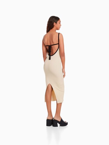 Bershka Gebreide jurk in Beige