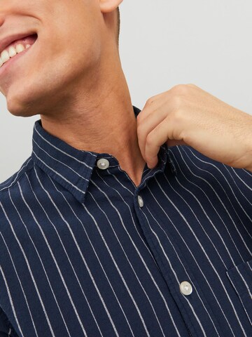 JACK & JONES - Ajuste confortable Camisa 'TULUM' en azul