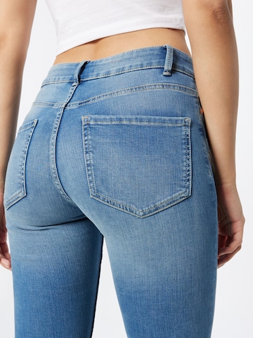 Lindex Slimfit Jeans 'Tova' in Blau