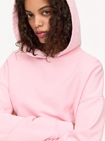 Bluză de molton de la Pull&Bear pe roz
