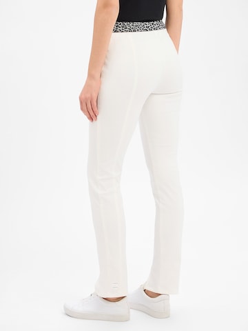Regular Pantalon à pince 'Siena' Marc Cain en blanc