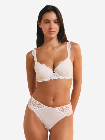 Bustier Soutien-gorge 'Legende' ETAM en beige : devant