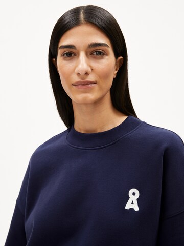 ARMEDANGELS Sweatshirt in Blue