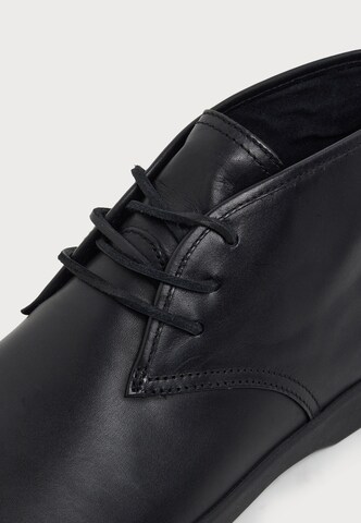 Michael Kors Chukka Boots 'WESLEY' in Schwarz