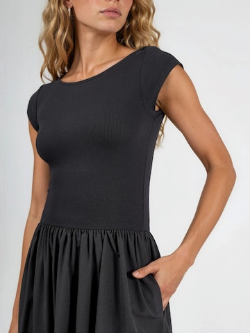 Robe Busem en noir
