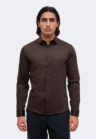 Lindbergh - Ajuste regular Camisa 'Superflex' en marrón: frente