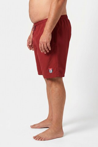Men Plus Badeshorts in Rot