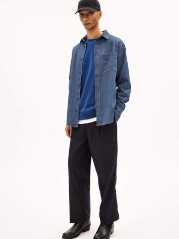 ARMEDANGELS Comfort fit Overhemd ' BAASO ' in Blauw