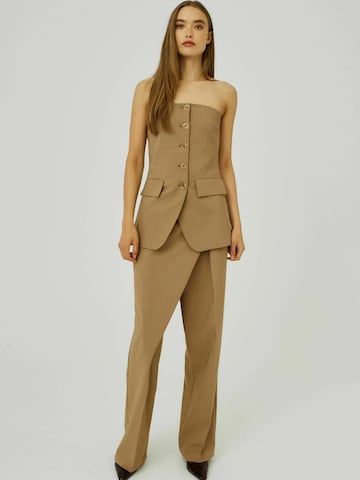 regular Pantaloni 'Eluna' di NORR in beige