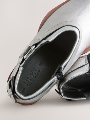 Botine de la Next pe argintiu