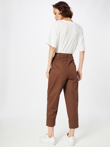 Sisley Loose fit Pleat-Front Pants in Brown