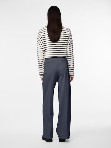 PIECES Loose fit Pleated Pants 'Camil' in Blue