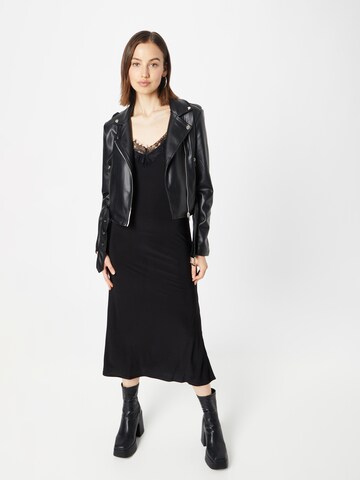 Robe Warehouse en noir