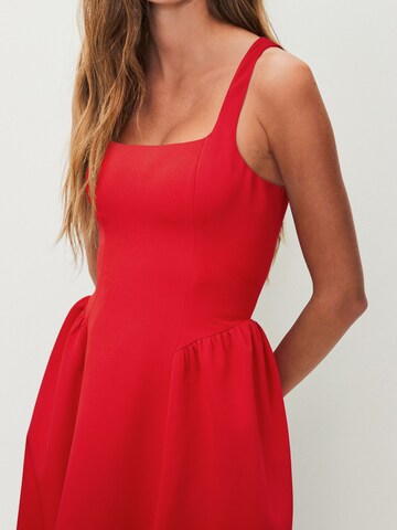 Abito di Next in rosso