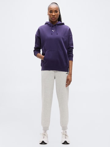 PUMA - Sweatshirt de desporto 'ESS' em roxo