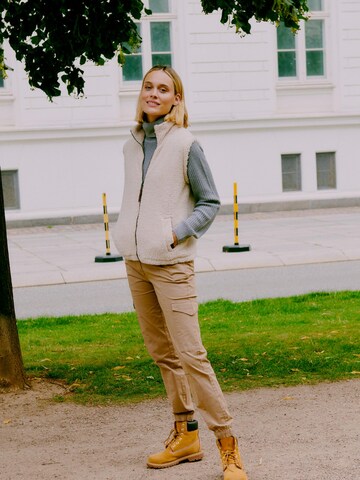 Oxmo Tapered Cargohose in Beige