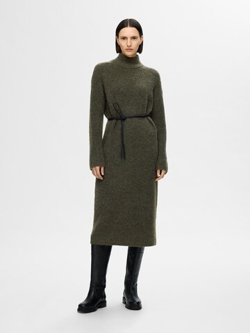 SELECTED FEMME Трикотажное платье в Зеленый