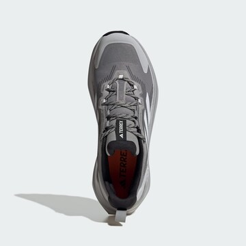 ADIDAS TERREX Półbuty 'Trailmaker 2.0' w kolorze szary