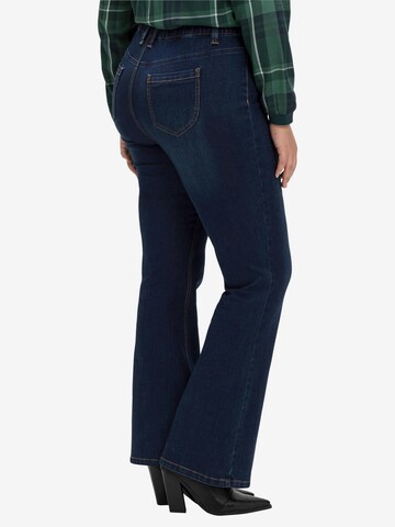 SHEEGO Bootcut Jeans in Blau