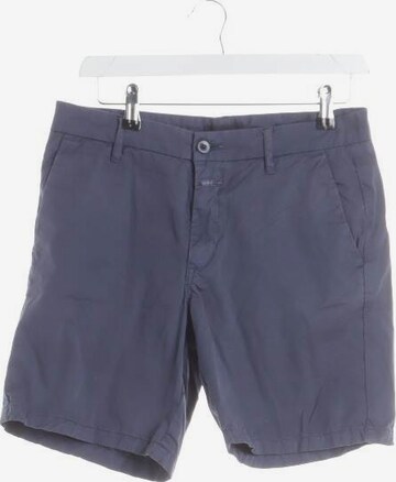 Closed Shorts in XS in Blue: front