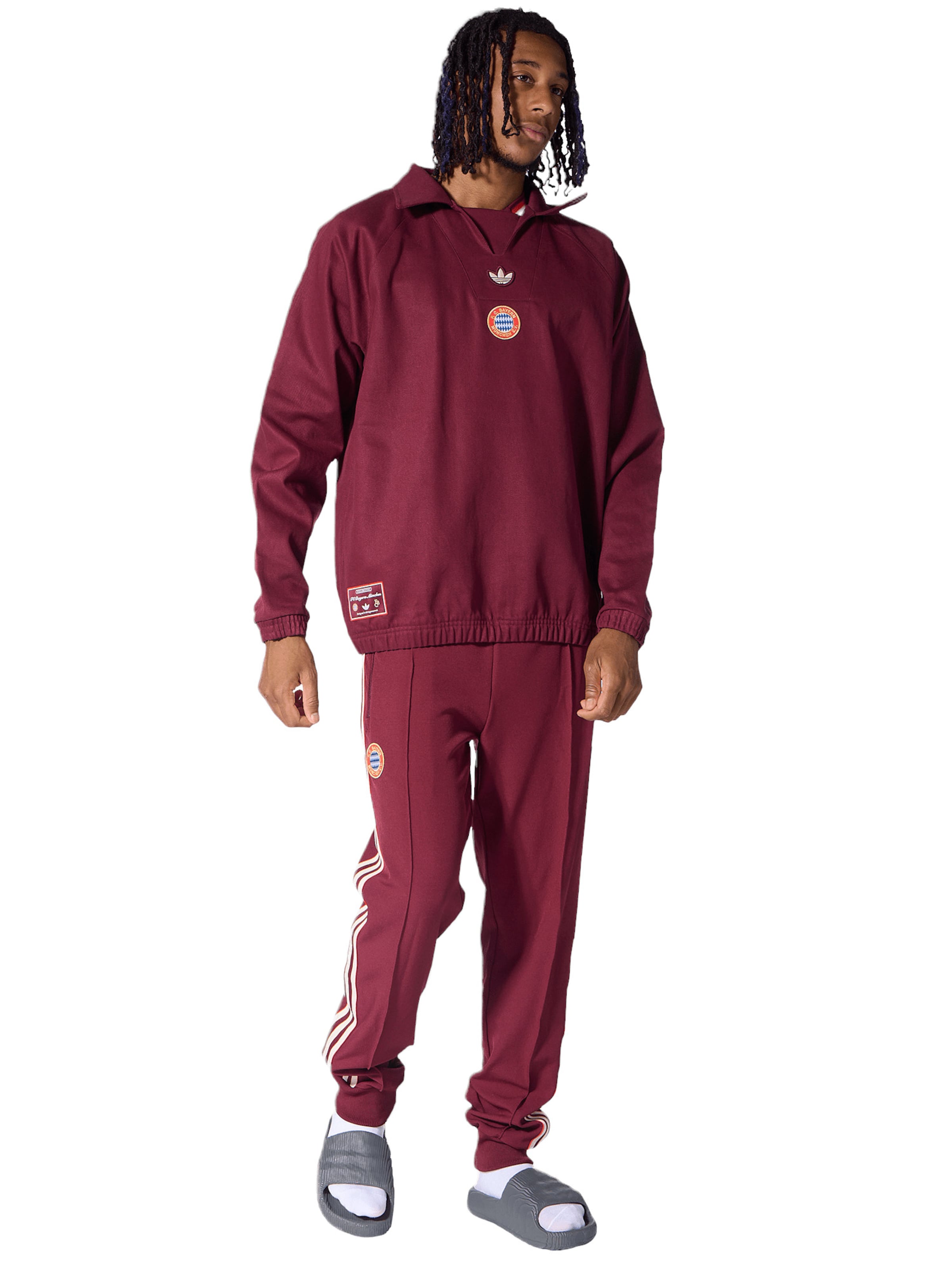 FC BAYERN MÜNCHEN Tapered Sporthose 'FC Bayern Terrace Icons' in Rot: Vorderseite