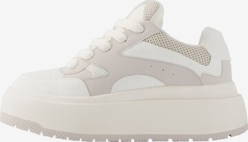 Baskets basses Bershka en beige