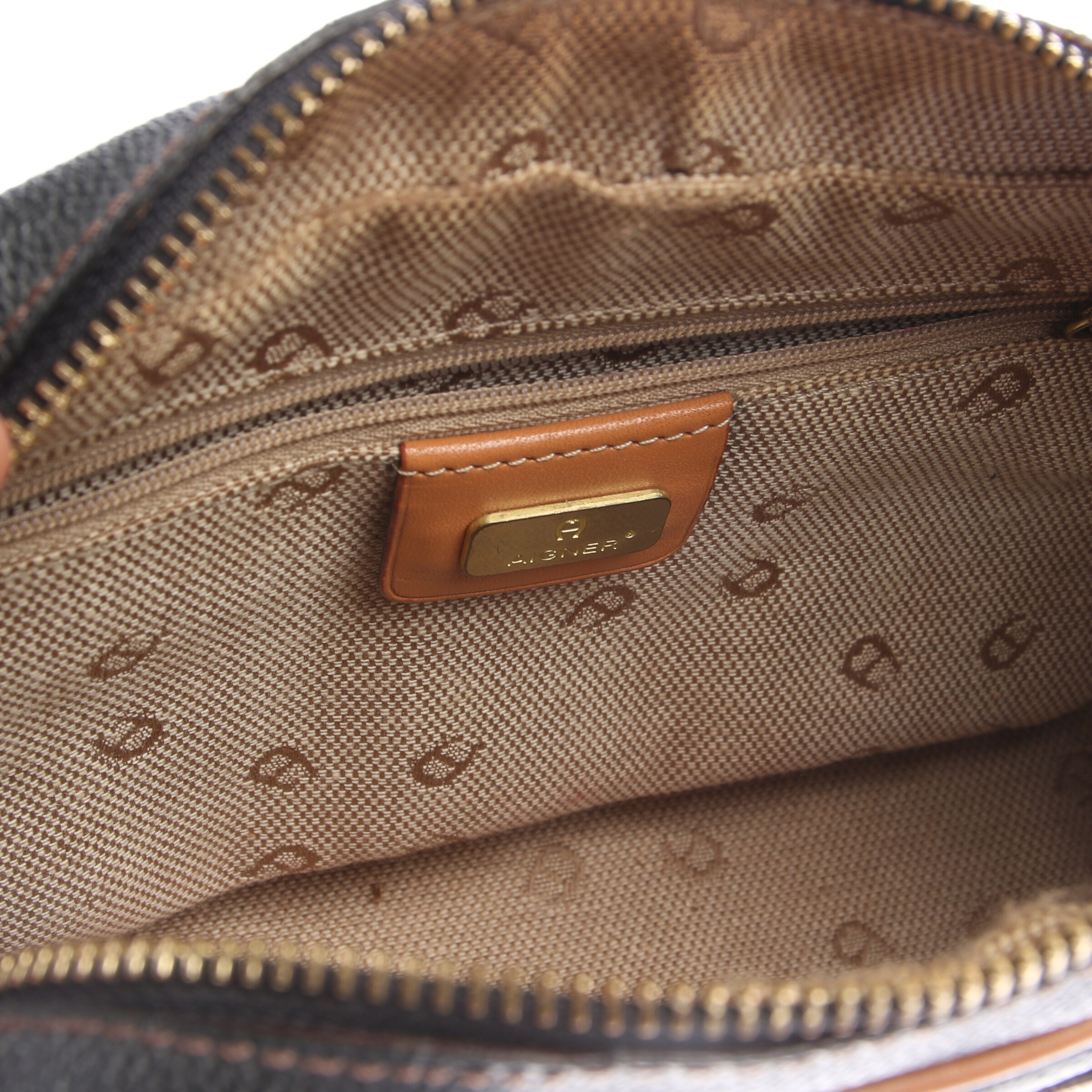 AIGNER Bag in One size in Brown