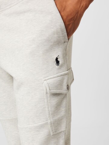 Tapered Pantaloni cu buzunare de la Polo Ralph Lauren pe gri