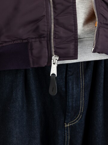 ALPHA INDUSTRIES Tussenjas 'MA-1 CS' in Lila