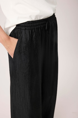 SOAKED IN LUXURY Wide leg Broek 'SLLaurie' in Zwart