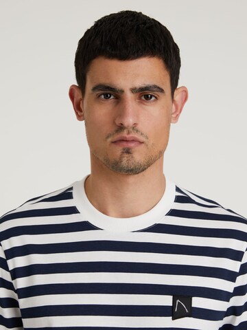 CHASIN' T-Shirt 'Beck' in Blau