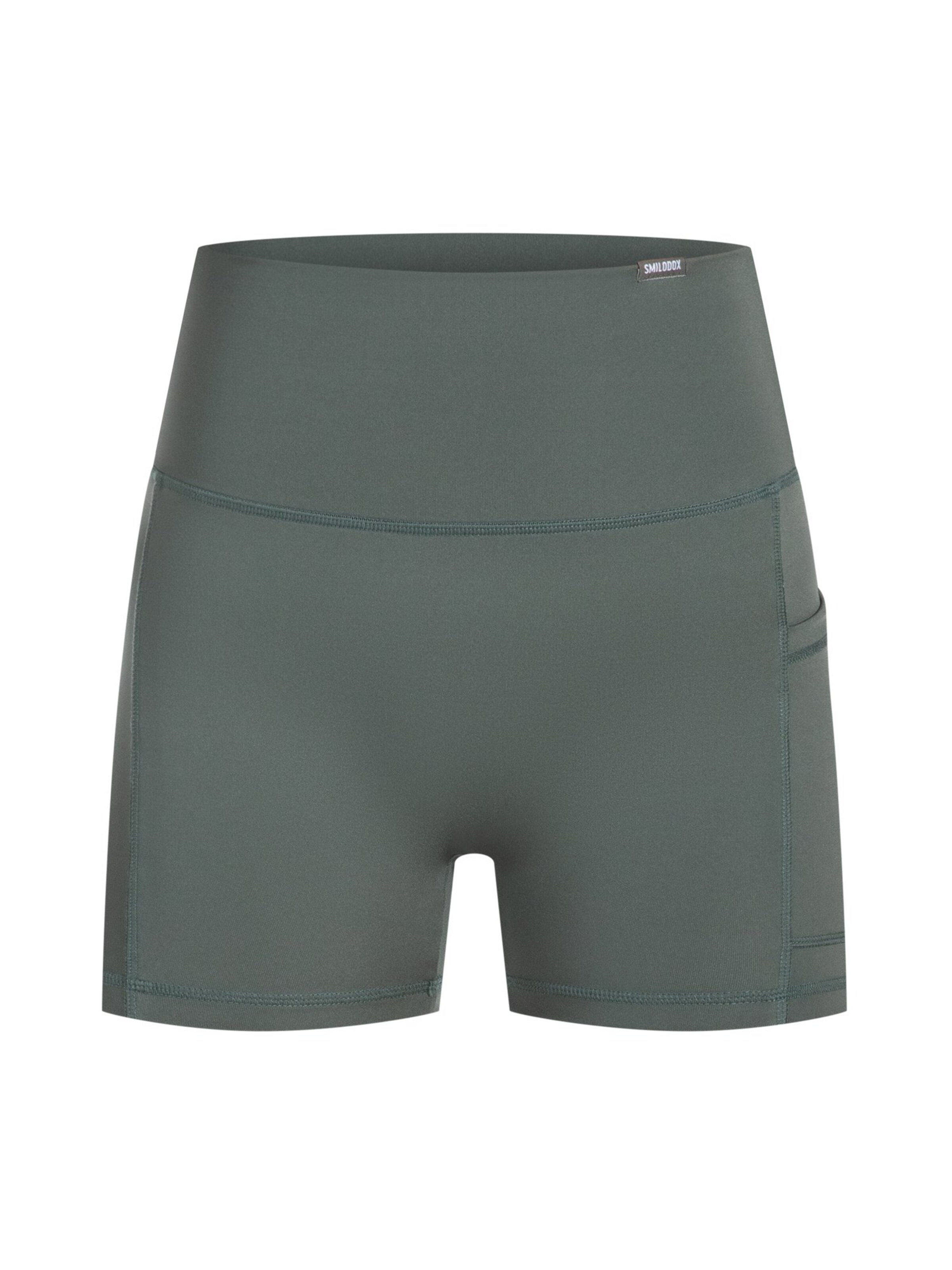 Smilodox Slimfit Shorts with Pockets ' Lissa ' in Grün: Vorderseite