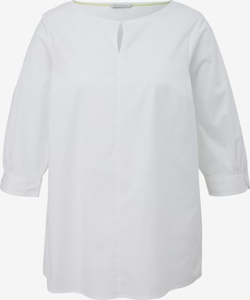 TRIANGLE Blouse in White: front