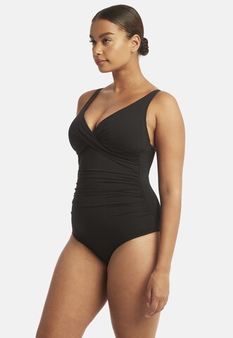 SEA LEVEL Triangel Badeanzug 'Essentials Edit' in Schwarz