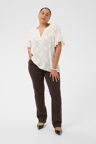 KAFFE CURVE - Blusa 'KCcassy' en blanco