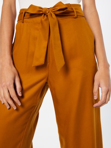 Wide leg Pantaloni di MORE & MORE in marrone