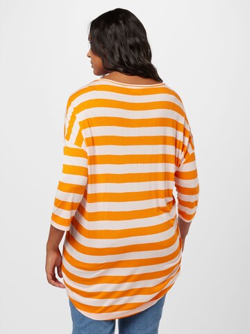 T-shirt 'LICAP' ONLY Carmakoma en orange