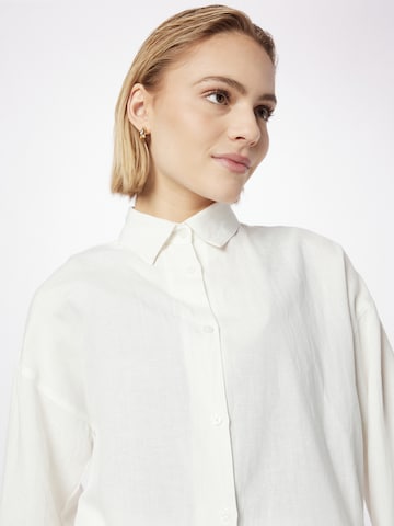 NLY by Nelly - Blusa 'Easy Breeze' em branco